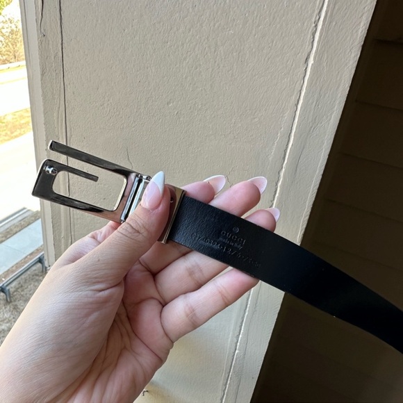 Guess Black Leather Belt with Silver Buckle - Picture 7 of 7